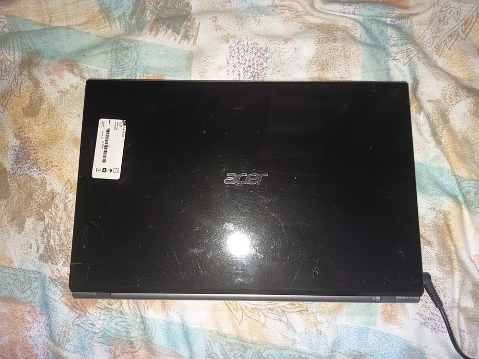 Laptop Acer V3 571, Core i5 3210m, ssd 120gb, ram 4gb,  baterie buna in jur de 2 ore