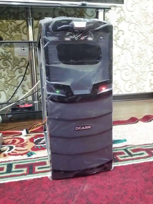 Пустой корпус (компьтерный)  DCase