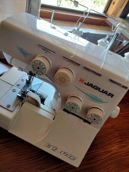 оверлок JAGUAR  HQ095D