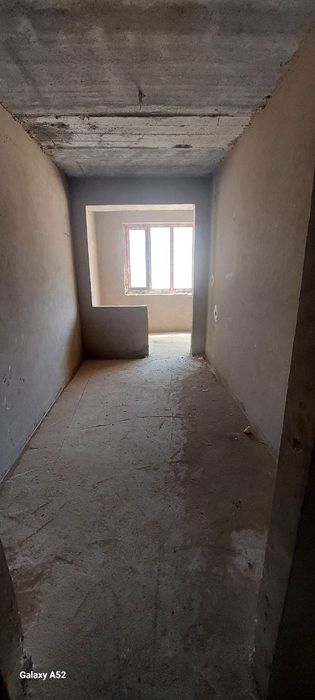 Продается квартира 3 комнатная. 85 КВ/м  (1-этаж)