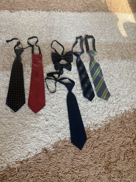 Продам школьные галстуки и бабочки