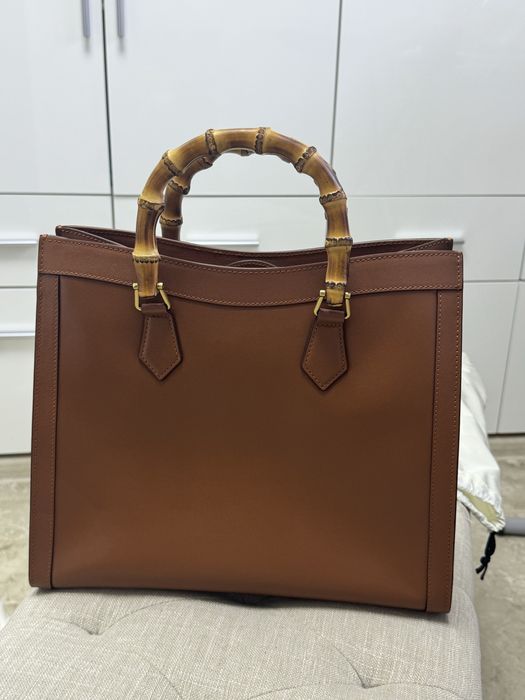 Дамска чанта GUCCI Diana medium tote bag