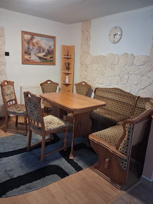 Vand coltar masa si scaune