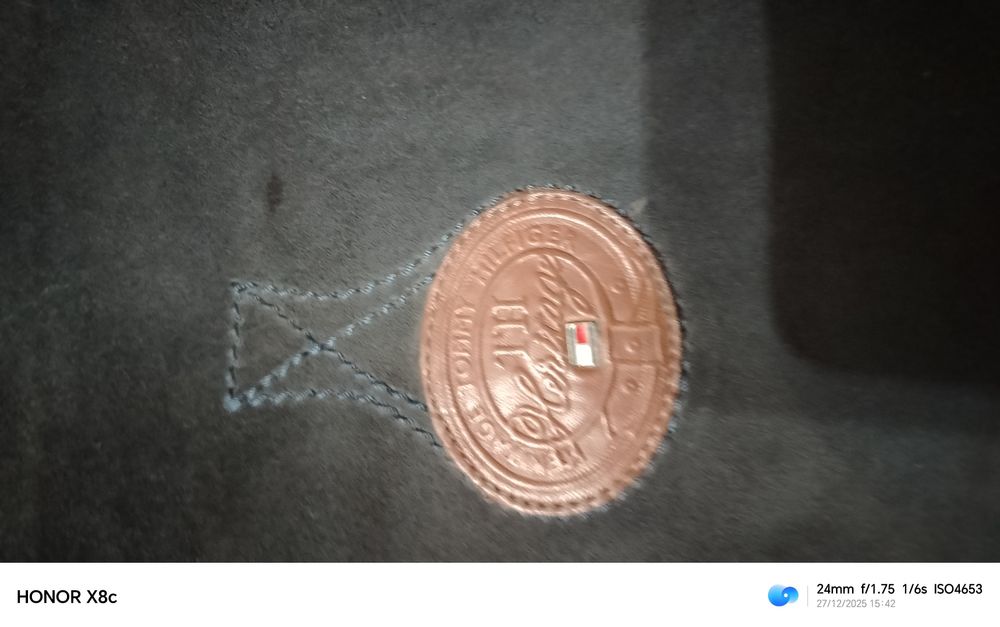 Продаю женские сапоги