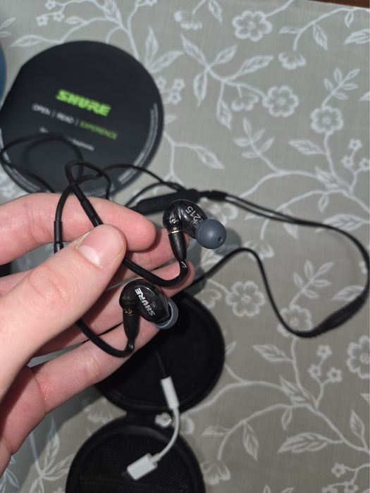 Shure SE215 IEM