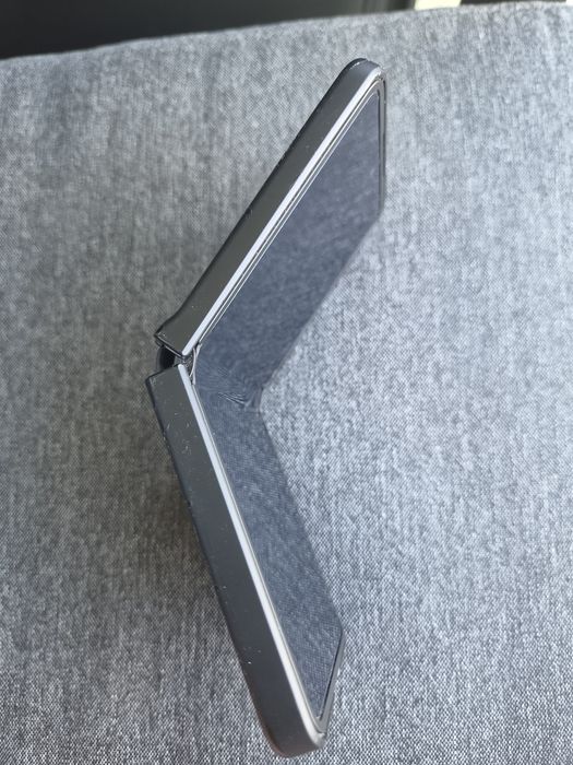 Samsung Galaxy Flip 7