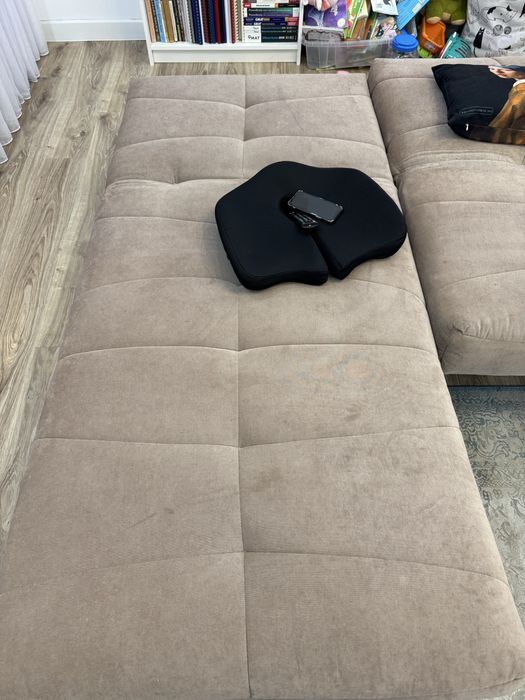 Продается диван в хорошем состоянии