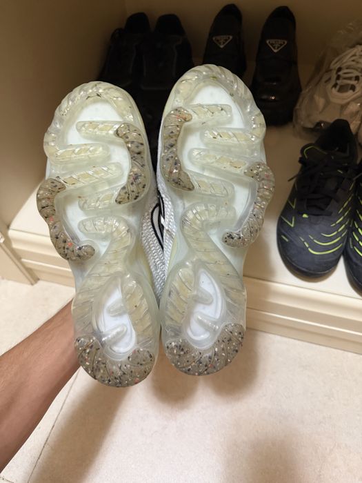 Продам кроссовки VAPORMAX 42 EUR оригинальные
