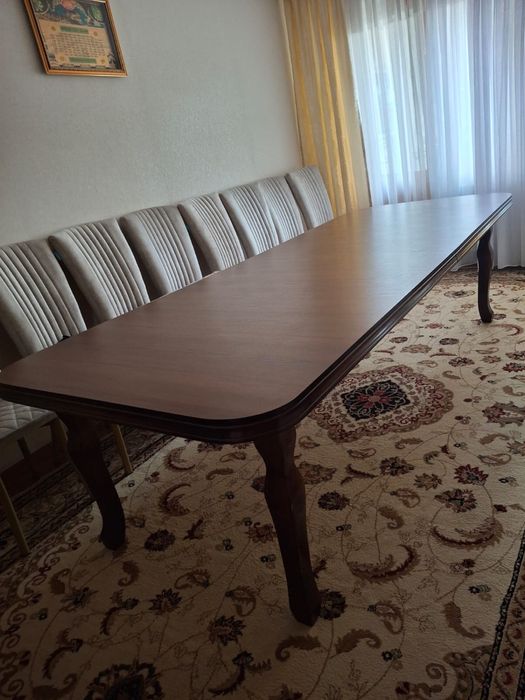 Продается шикарный стол