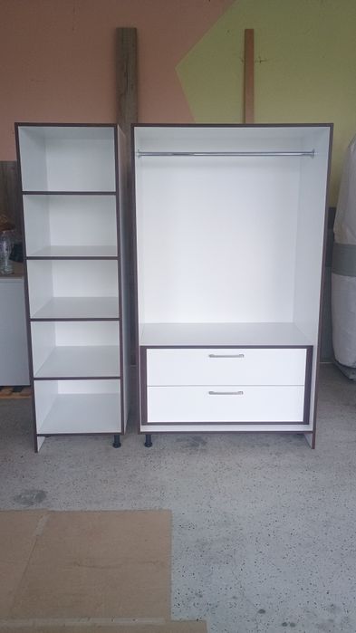 Мебели по поръчка   Дърводелски услуги