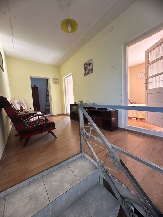 Casa cu etaj langa București