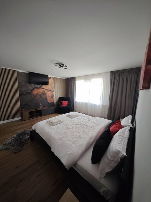 Apartament 2 camere de închiriat Zona Iulius Mall