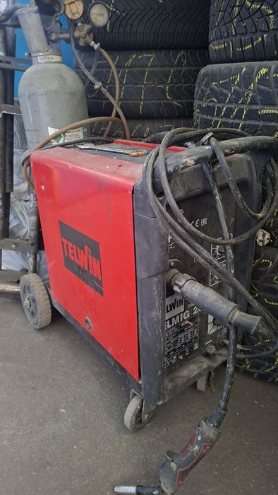 Vând aparat de sudură Telwin Telmig 200/2
