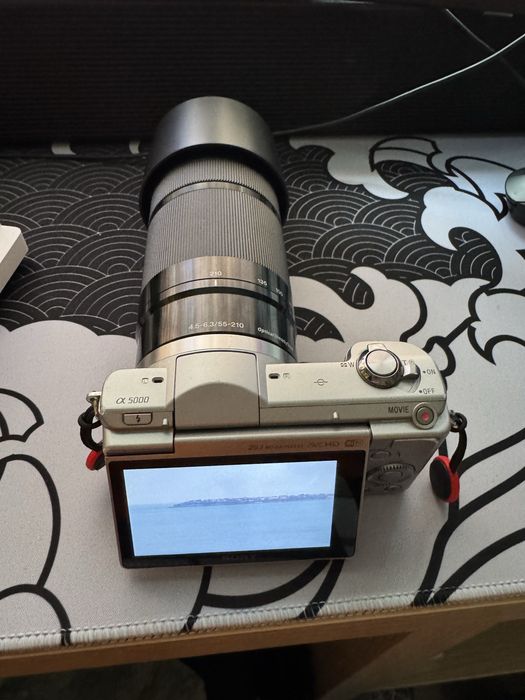Sony a5000 APS-C mirror less + 55-210mm f4.5-6.3 OSS