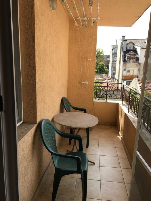 Обзаведен двустаен апартамент до Лятно кино Тракия