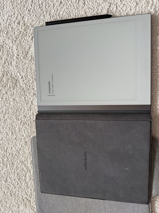 reMarkable 2 cu pen si husa