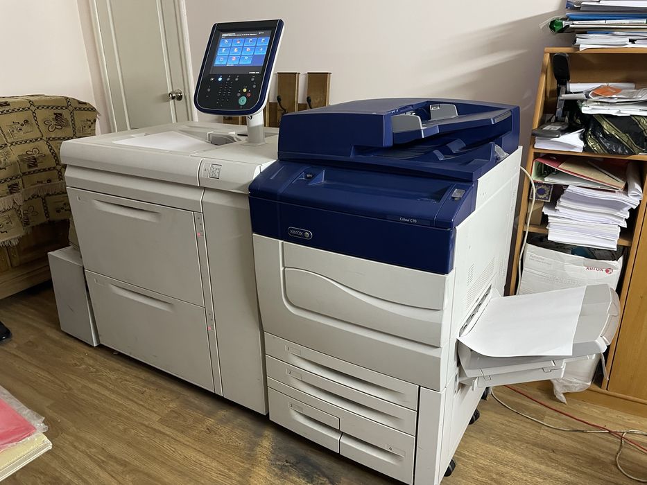 Продаётся профессиональное МФУ Xerox C70