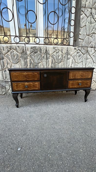 Старинная тумба с зеркалом