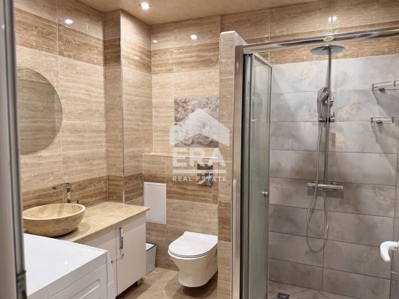 Продава се Тристаен апартамент в Хасково, Център - 95 кв.м за 940 €/кв.м - Снимка #1