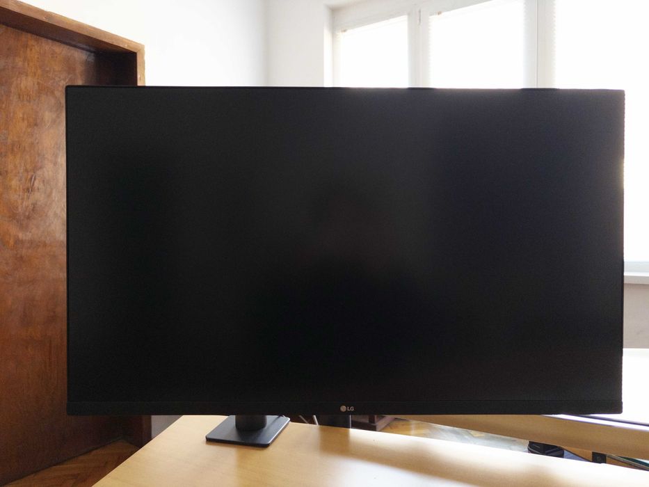 Монитор LG 31,5" 4K IPS