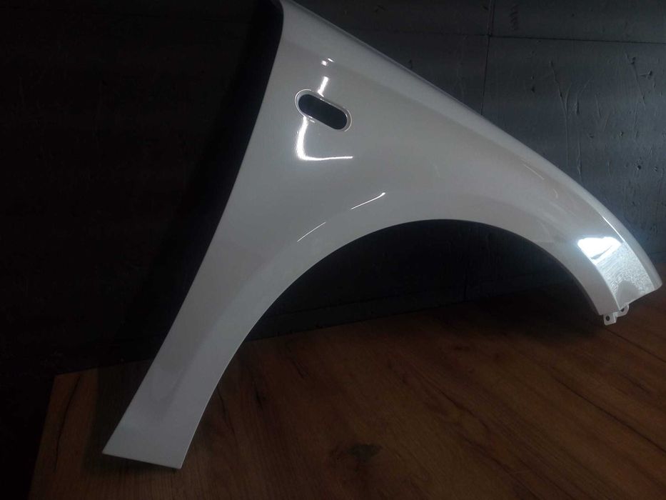 Aripa Fata Dreapta Seat Leon 2005-2009 (LB9A (Alb))