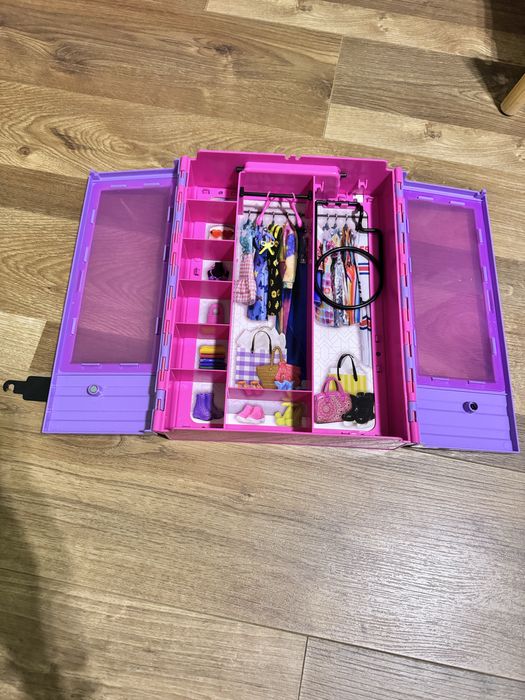 Кукла Barbie + аксесоари баня, спорт и пътуване