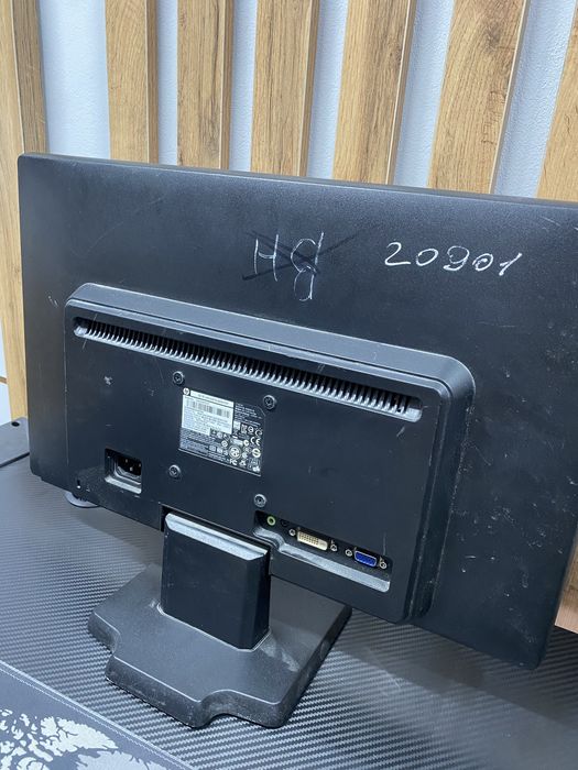 Монитор 21.5 дюйм 1600х900