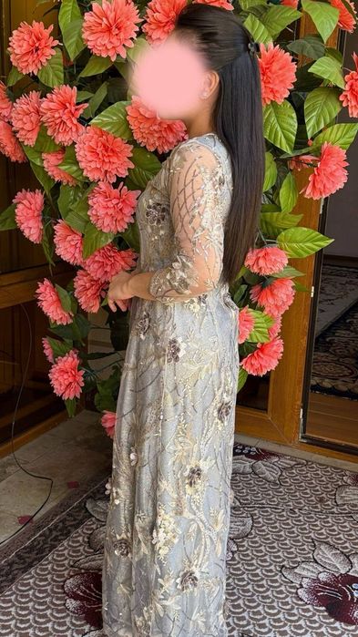 Келин куйлаклари холати янги.