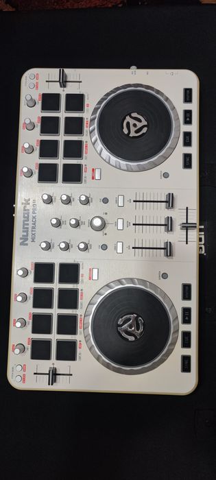 Dj Контролер конзола Numark Mixtrack 2