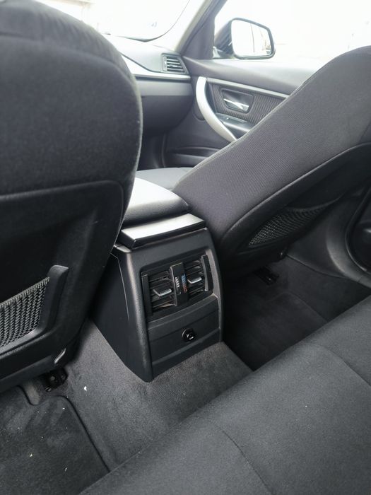 2012 BMW Seria 3 (F30) 320d Sedan Manual