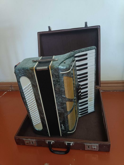 Аккордеон "Алмаз" Полтавская фабрика 1970 г