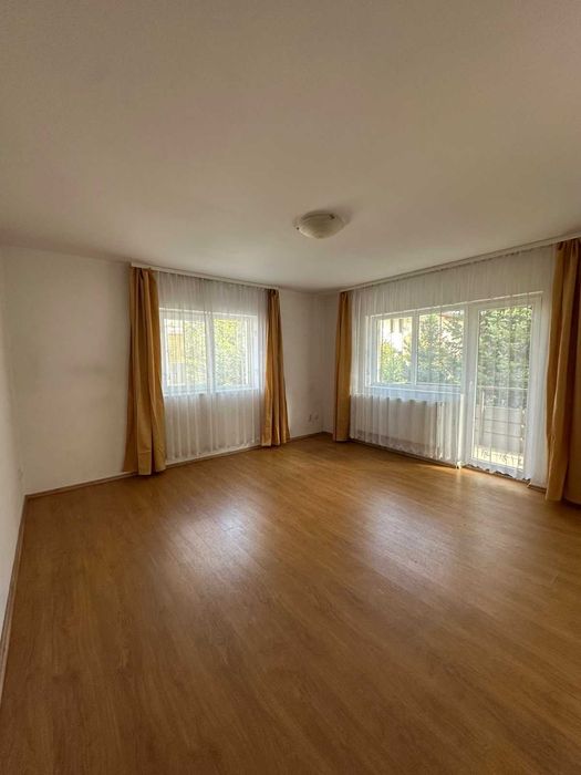 persoana fizica vand apartament