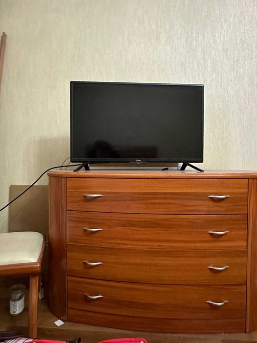 Продам спальные гарнитуры