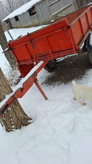 Vând remorcuță  pe o axă