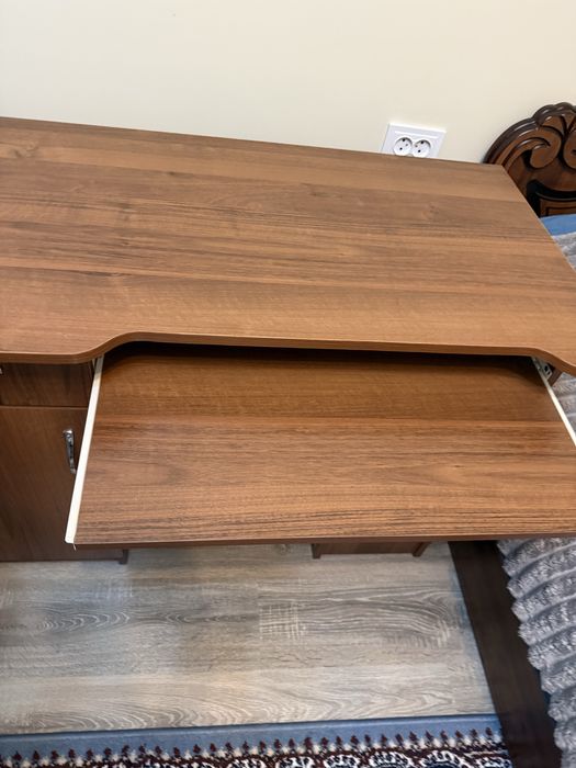 Письменный стол для учебы