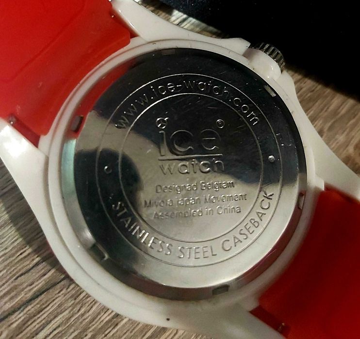 Ceas ICE Watch - Vibrant, Roșu & Alb (Perfect Funcțional)