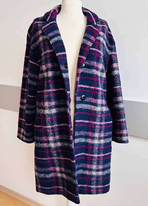 Карирано хубаво палте