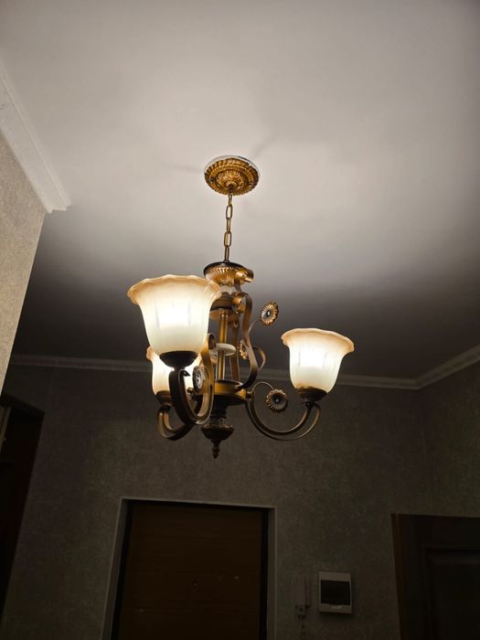 Люстралар сатылады