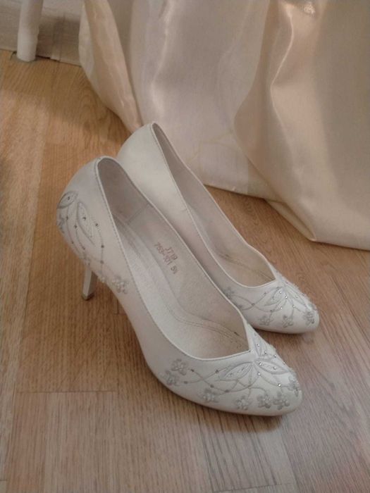 Продам свадебные туфли