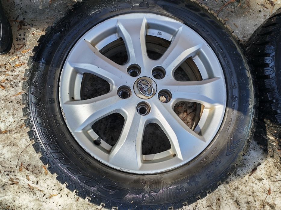 Продам диски литые с резинами