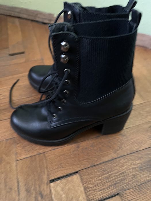 Дамски кубинки,идеално състояние…