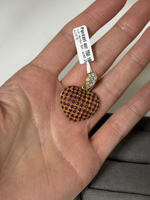 Pandant aur 18k rubine aprox 2ct