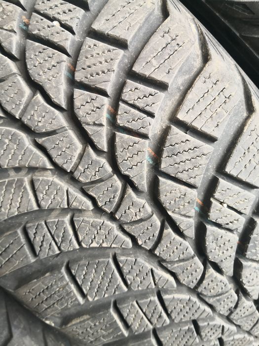 225 55 17 гуми като нови kumho rft 4 броя