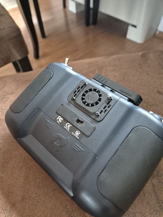 Radio Jumper T20 ELRS Gemini + modul 868