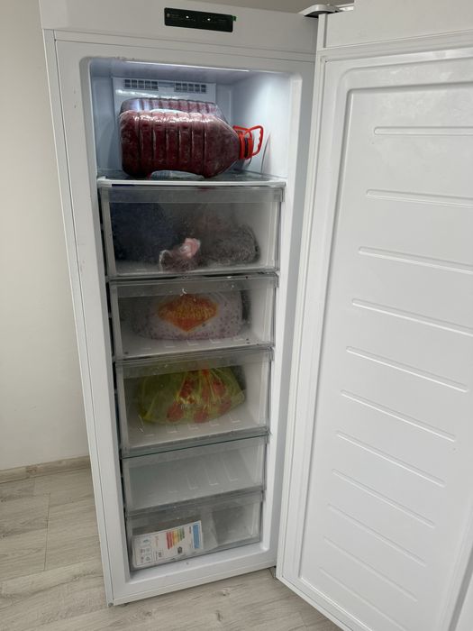 Продам Морозильник