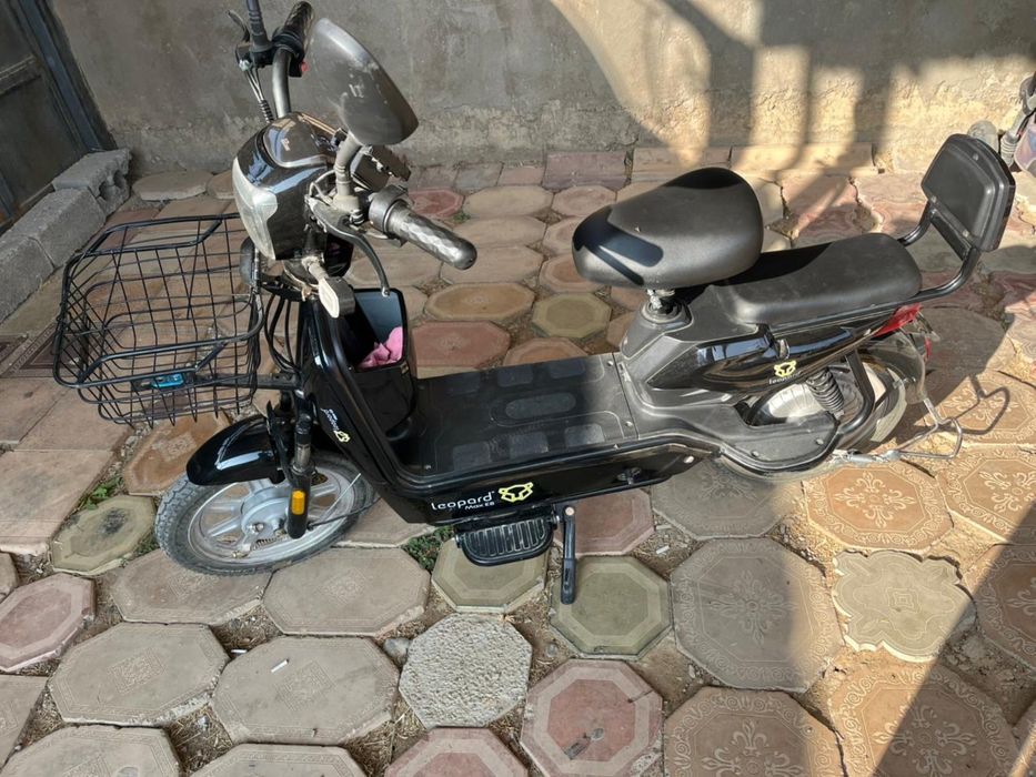 электроскутер Leopard Max E8