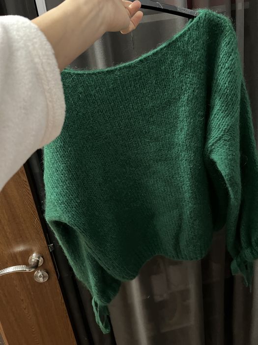 Pulovar verde pufos, nou