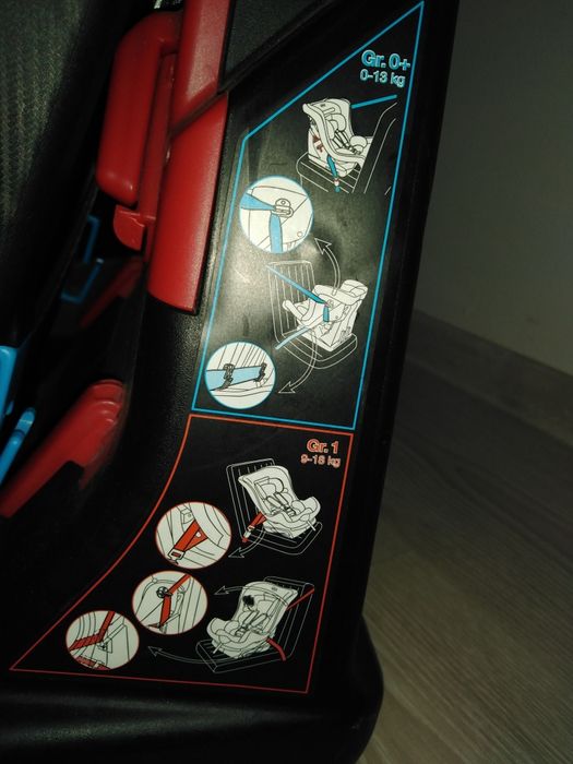 Vând scaun mașina Chicco