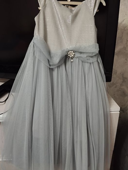 Нарядное платье р 34