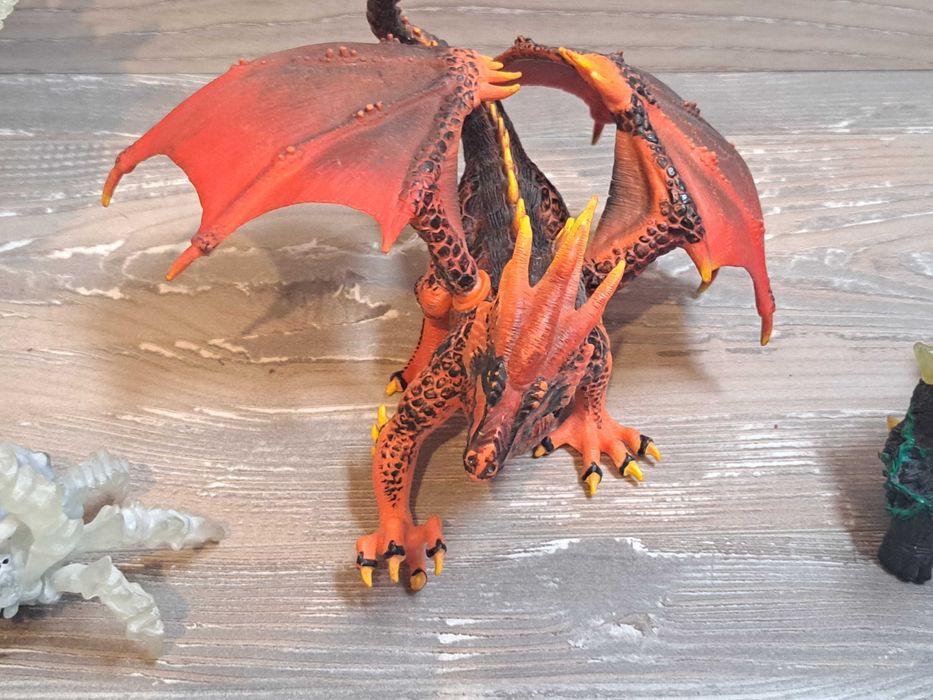 Set 4 figurine Eldrador – creaturi fantasy, stare foarte bună